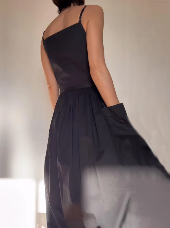 Elva Cardigan Kjole - Der eleganse møter frihet